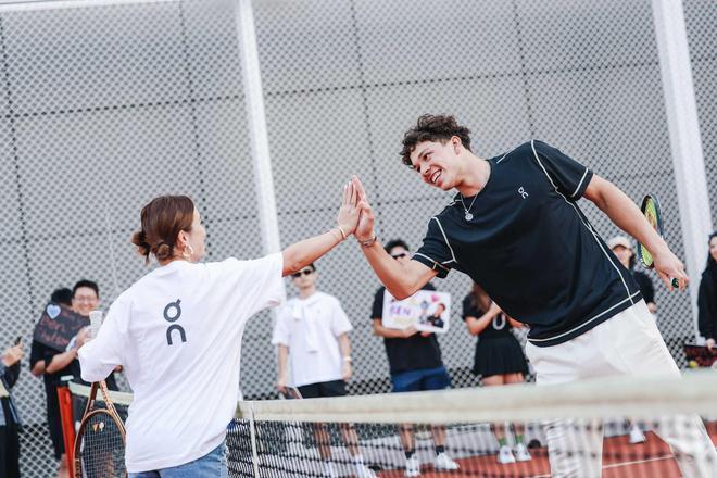 丁浩、范廷钰闯进中国棋王争霸赛决赛.